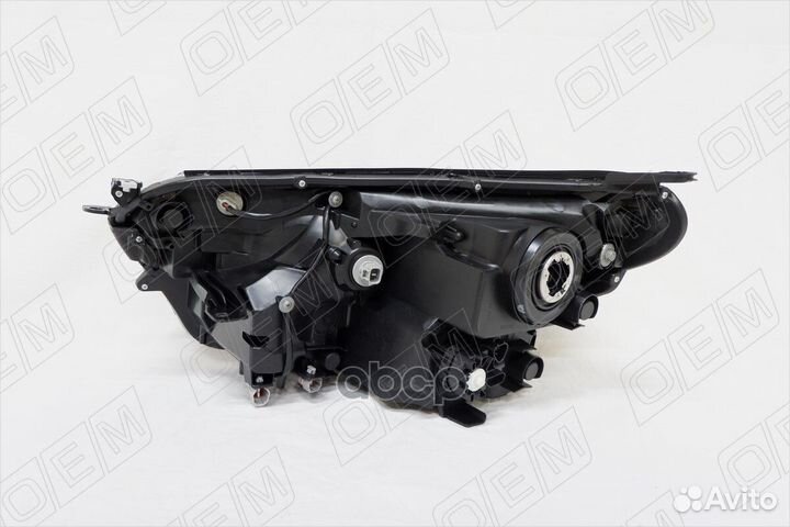 Фара правая Toyota RAV4 4 CA40 2015-2019, галоген