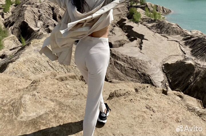 Спортивный костюм new balance xs-s