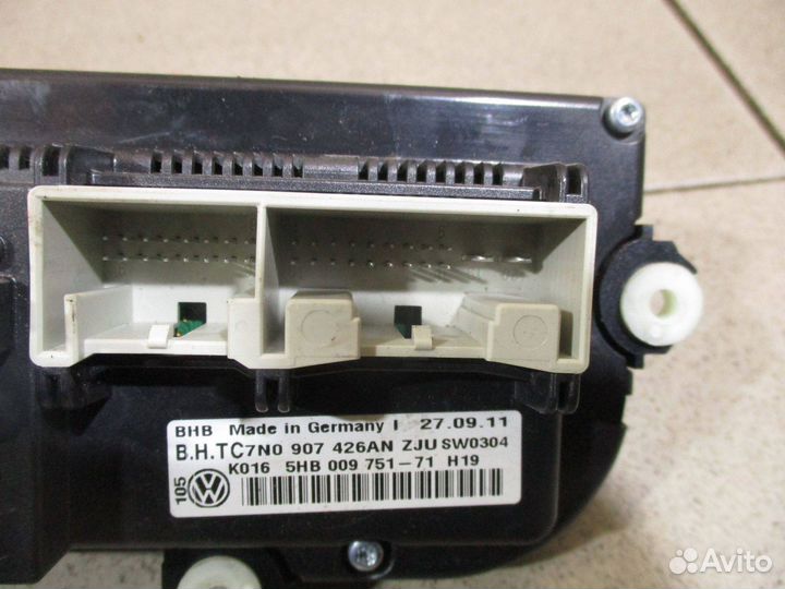 Блок управления климатом VW Jetta 6 (1B)