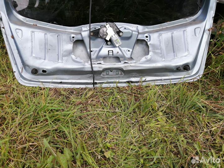 Крышка багажника рено сандеро