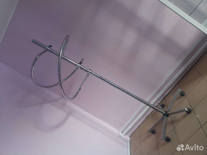 Стойка для одежды