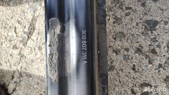 Усилитель бампера Volkswagen Passat b6