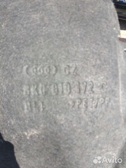 Подкрылок audi a4 b8