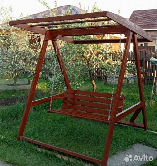 Садовые качели из дерева