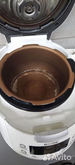 Мультиварка Bork u701