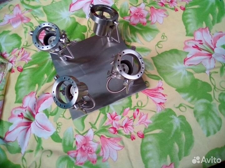 Светильник на 4 лампы с поворотом