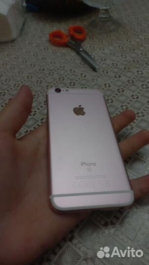 Телефон iPhone 6s