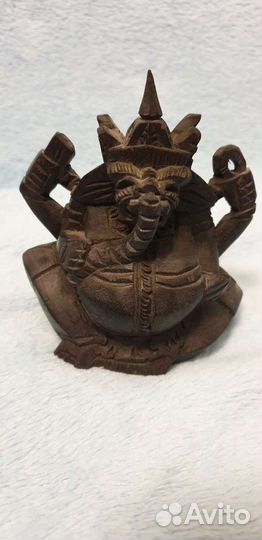 Скульптура бога острова Бали