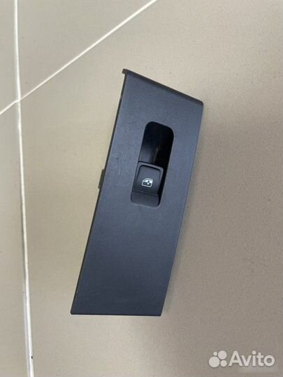 Кнопка стеклоподъемника Skoda Rapid 2