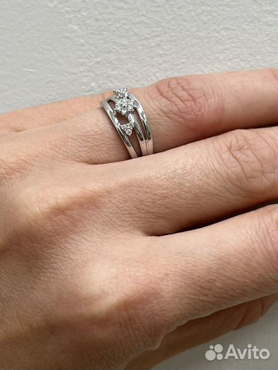 Золотое кольцо с бриллиантами