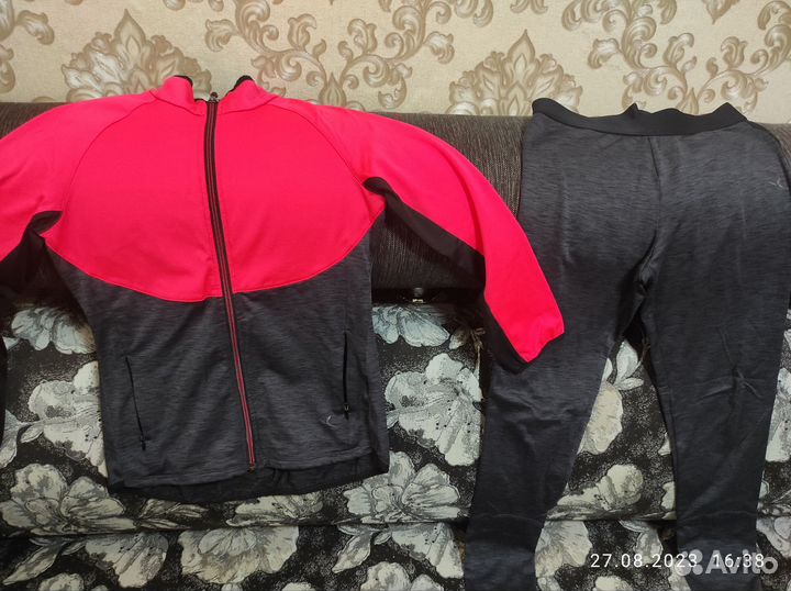 Спортивный костюм для девочки