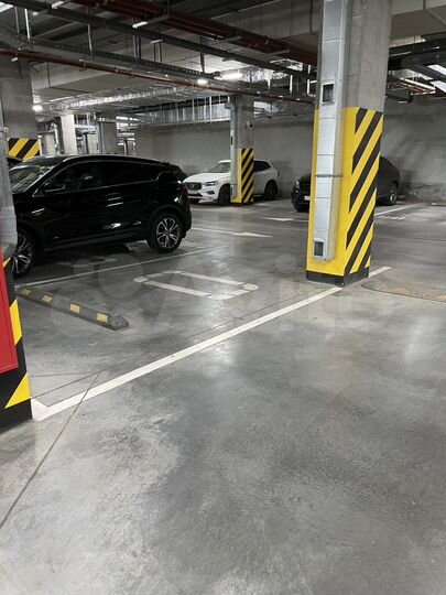 Машиноместо, 16 м²