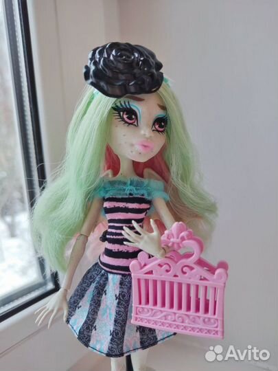 Кукла Monster high Рошель Гойл Любовь в Скариже