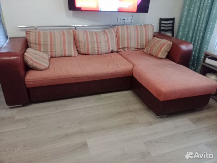 Угловой диван