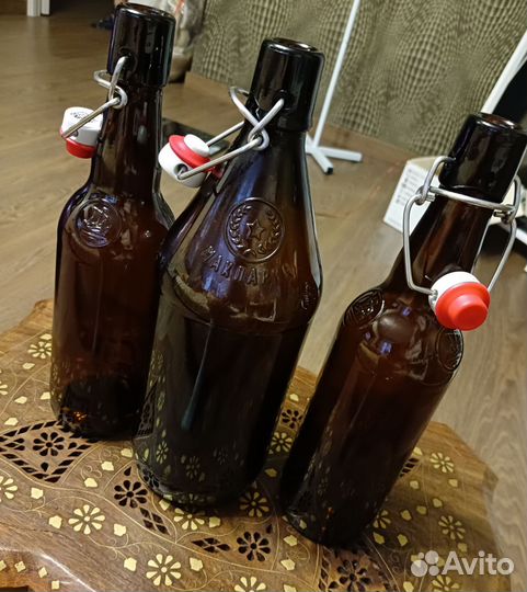 Бутылка с бугельной