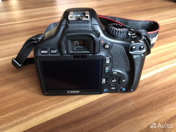 Зеркальный фотоаппарат canon EOS 550D