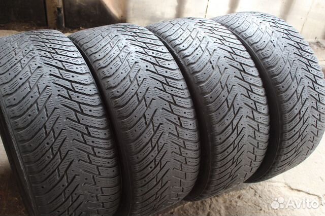 Nokian Tyres Hakkapeliitta 8 235/45 R18 98T