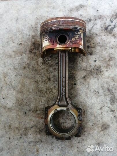 Поршень Nissan Teana J31 VQ23