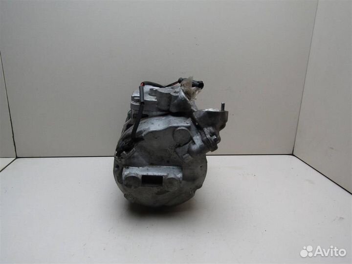 Компрессор системы кондиционирования BMW 5-серия