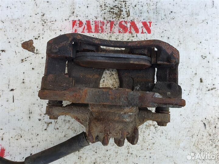 Суппорт передний правый Пежо 308