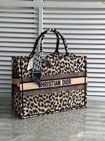 Cумка Christian dior 40/30 размер