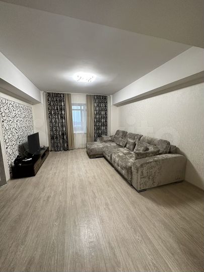 2-к. квартира, 71 м², 6/10 эт.