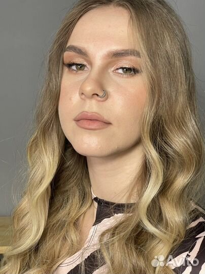 Визажист и мастер по волосам