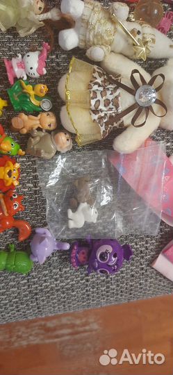 Пакет мелких игрушек киндер sweet box zoobles