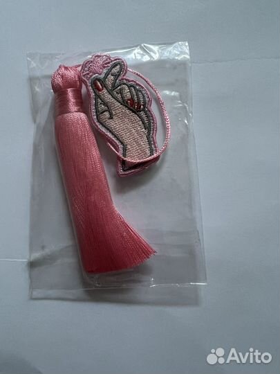 Брелок и значок 82 box