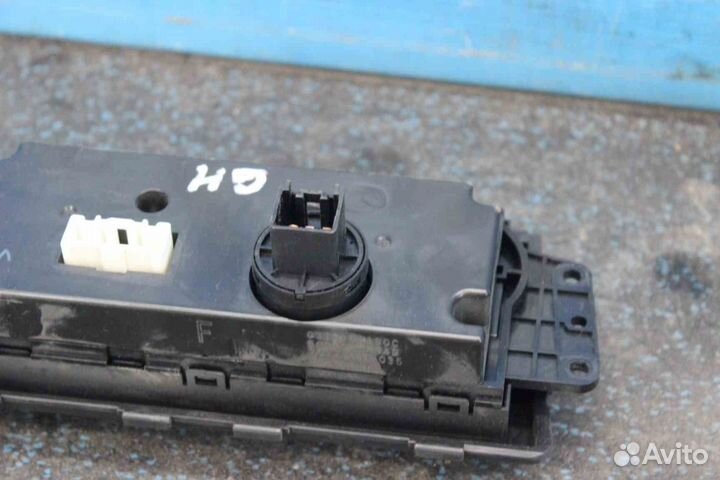 Блок управления климат-контролем Mazda 6 (Мазда 6)