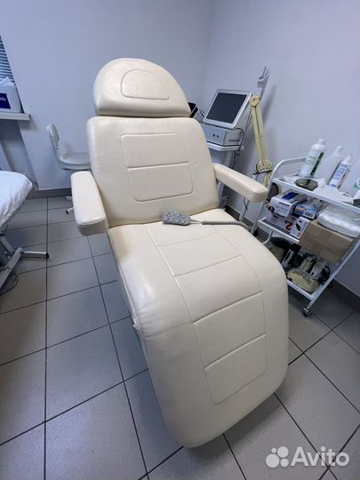 Косметологическое кресло Maletti c 3 моторами