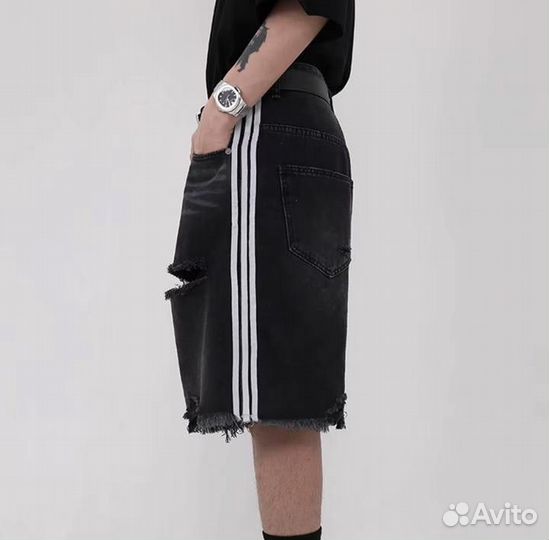 В наличии Шорты Balenciaga Adidas Distressed