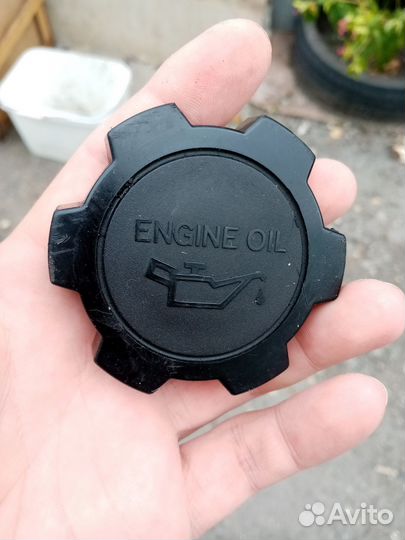 Крышка заливной горловины масла