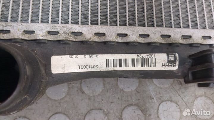 Радиатор охлаждения двигателя Opel Insignia, 2010