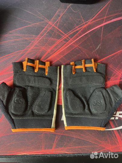 Перчатки для велосипеда