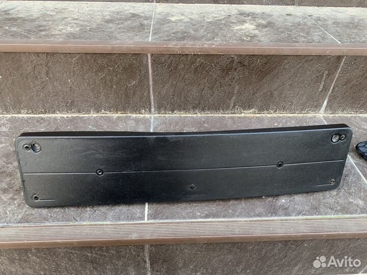 Рамка крепления переднего номера на Mersedes w 211