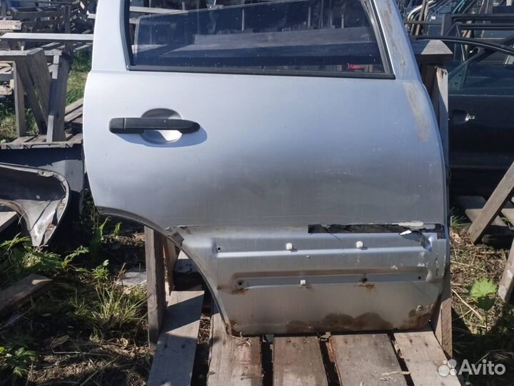 Дверь задняя правая Chevrolet Niva 21236 2004 niva