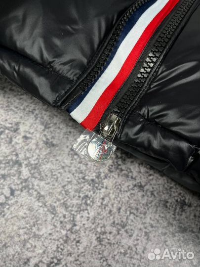 Пуховик Moncler глянцевый