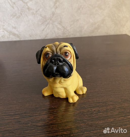 Мопс из гипса