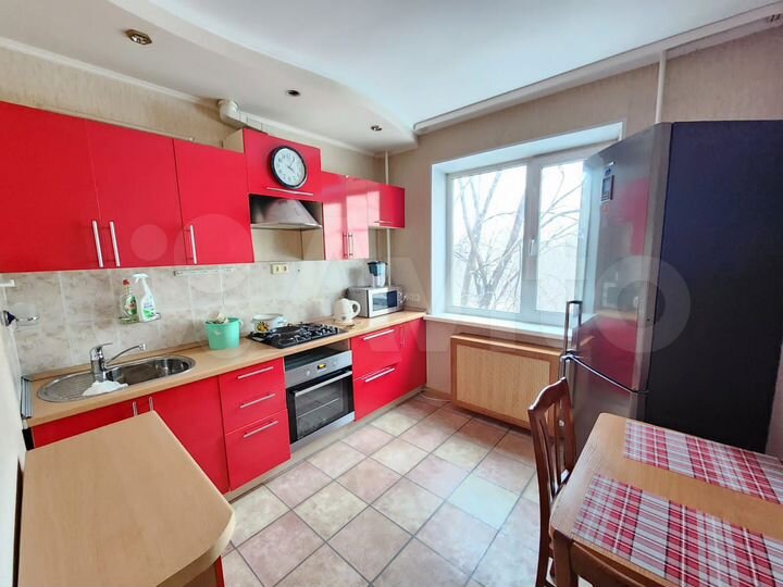 2-к. квартира, 55 м², 4/10 эт.