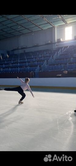 Тренер по фигурному катанию