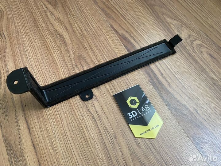 Крышка / планка салонного фильтра Hummer H2