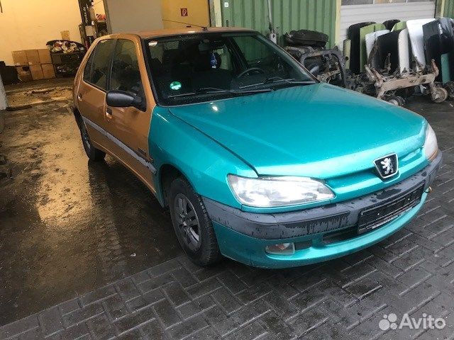 Разбор на запчасти Peugeot 306