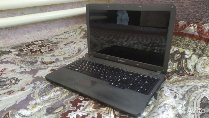 Ноутбук Samsung R528