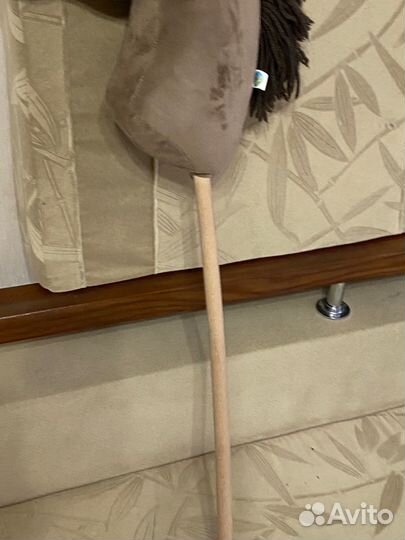 Игрушка лошадка на палке