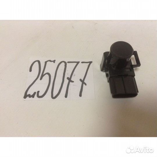 Toyota Land Cruiser 200 датчик парковки парктроник