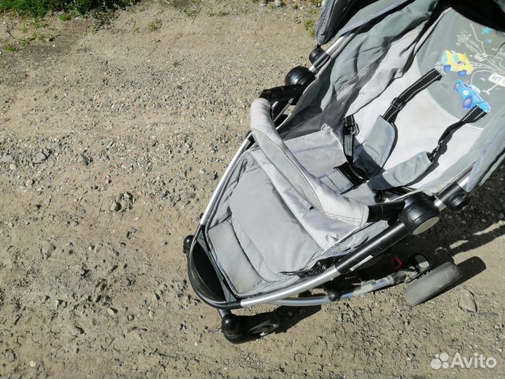 Прогулочная коляска