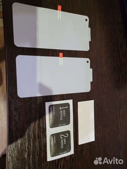 Защитная пленка на телефон