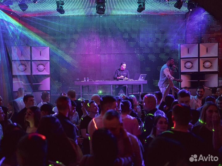 Диджей на мероприятие, DJ с оборудованием, звук