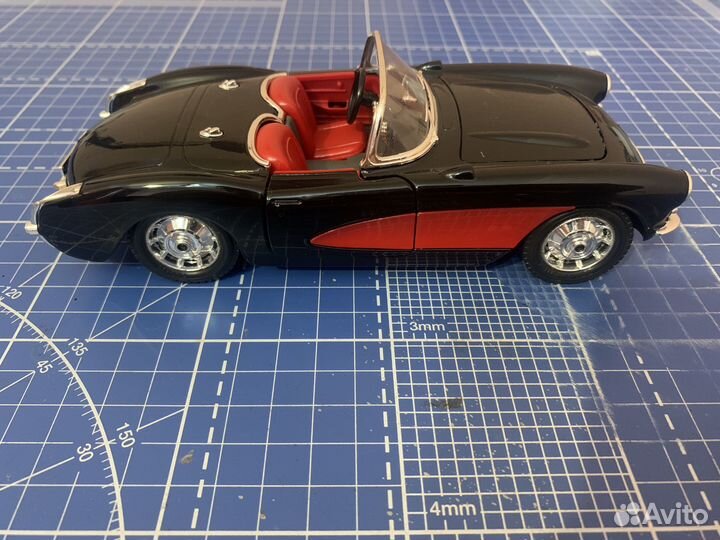 Chevrolet Corvette 1/24